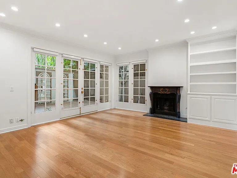 1260 S Beverly Glen Blvd #101 — Photo 8