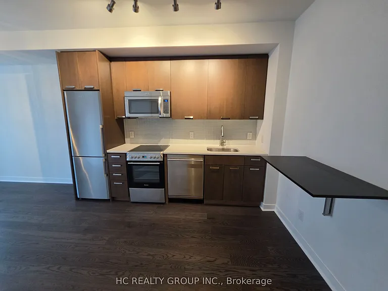 295 Adelaide St W #1017 — Photo 5