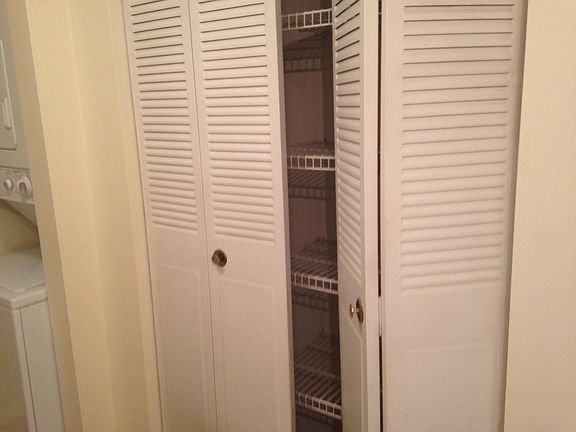 5th image of 425 Abbott Farm Ln #425