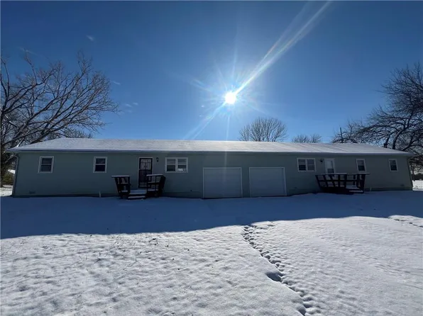 230 NE 85th Rd, Warrensburg, MO 64093
