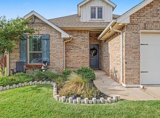 1005 NE 33rd Ter, Moore, OK 73160