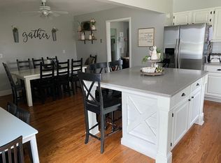 17 Linda Ln, Bethel, CT 06801