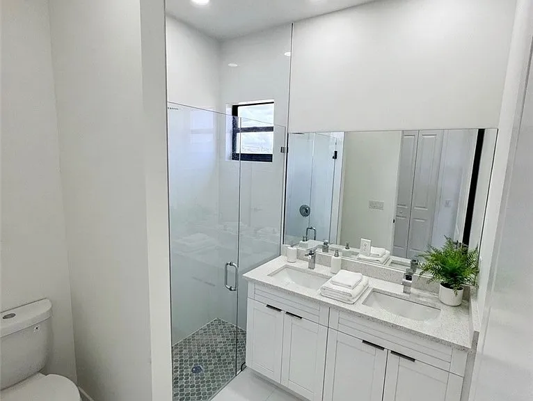 3032 NW 41st Ave — Photo 16