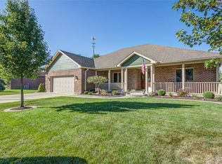 117 Deeter Dr, Englewood, OH 45315