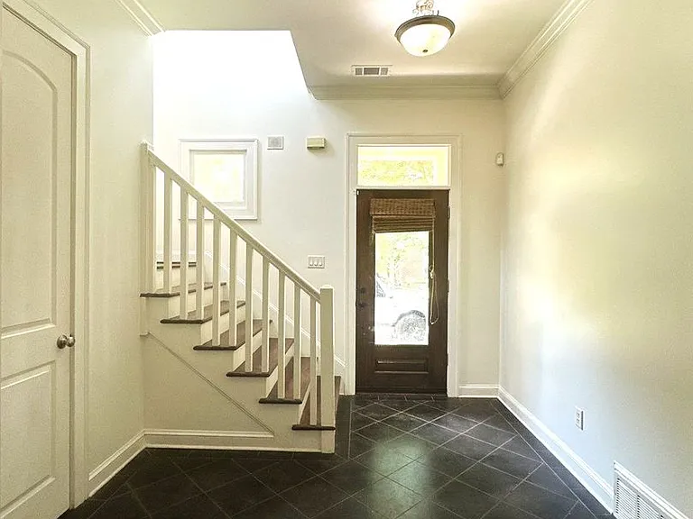 1948 Elzey Ave — Photo 3