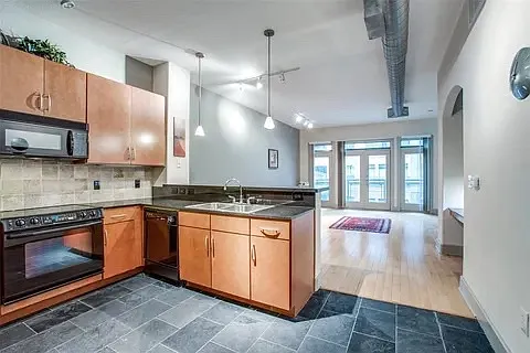 1901 Post Oak Blvd #2402 — Photo 5