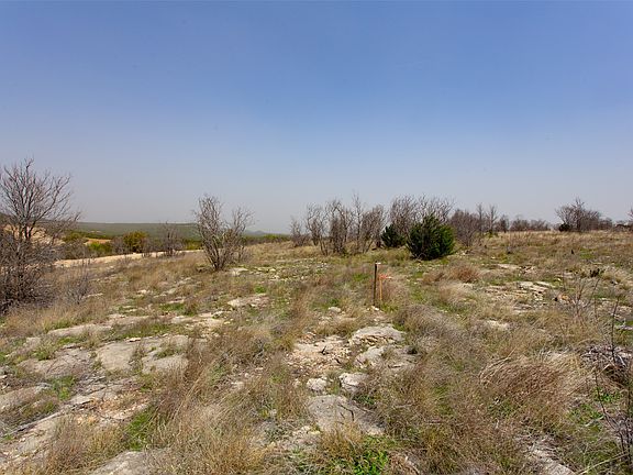 3rd image of 121 White Moon Rd