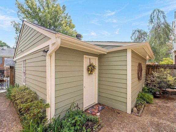 2nd image of 6946 Amberly Rd Unit 6946