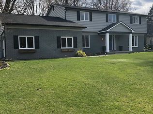 9624 Steep Hollow Dr, White Lake, MI