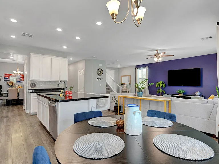 12321 Silvana St — Photo 14