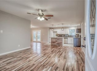 708 16th St, Honey Grove, TX 75446