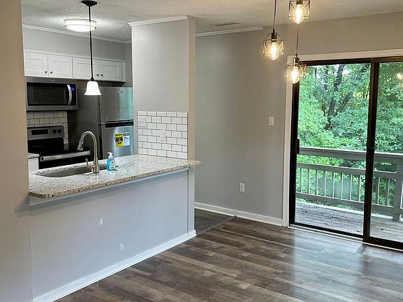 5th image of 1700 Choate Pl APT B