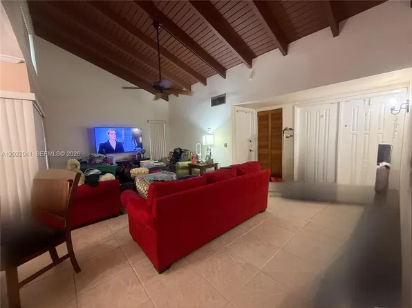 13440 SW 108th Street Cir N, Miami, FL 33186