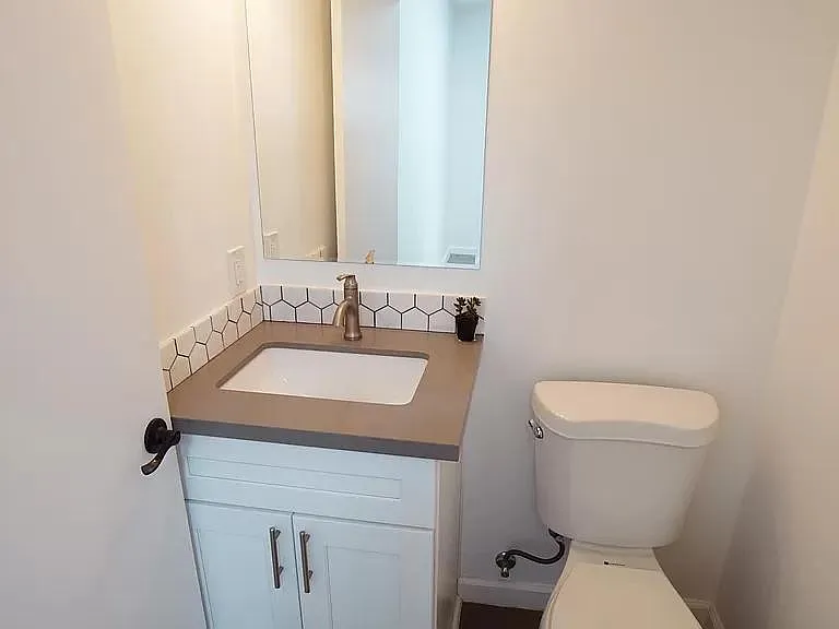 4538 Ambrose Ave — Photo 12