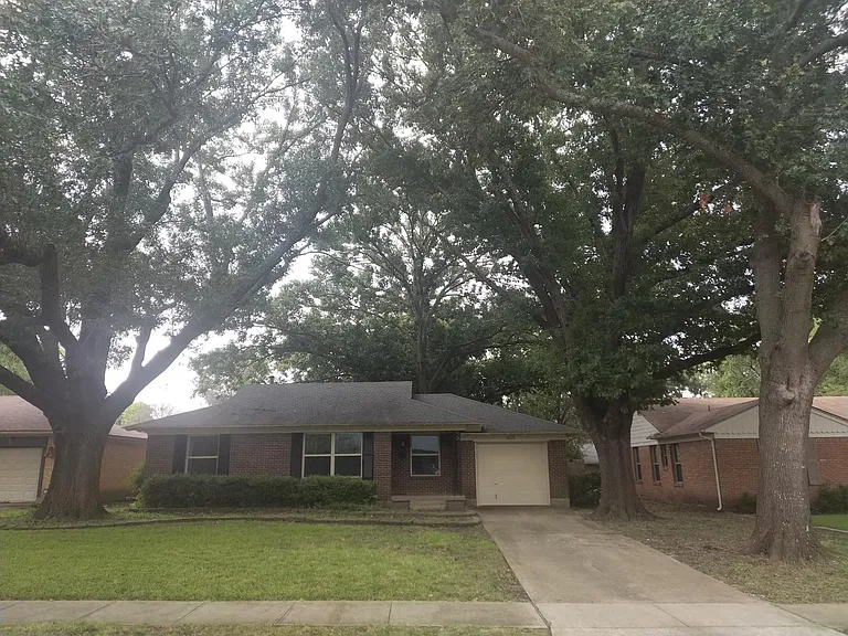 625 Newberry Dr — Photo 1