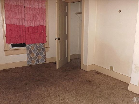 3rd image of 228 S Irwin St