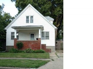 1934 S 16th St, Springfield, IL 62703