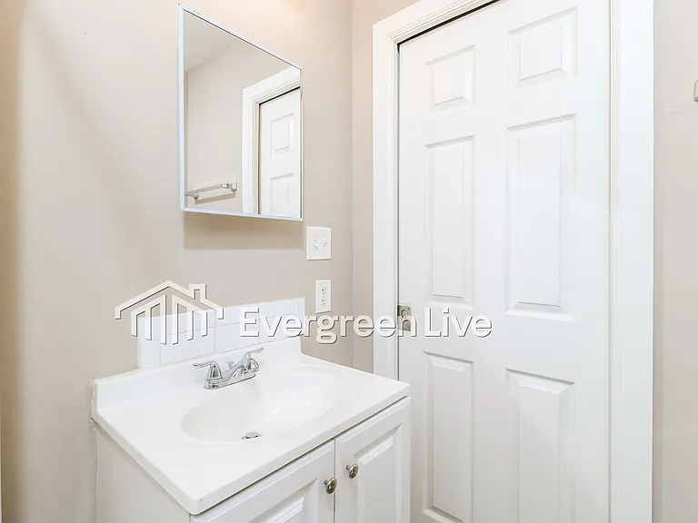 3533 Marshall Ave — Photo 8
