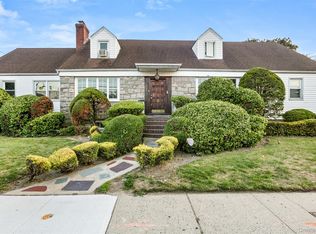 336 Scranton Avenue, Lynbrook, NY 11563