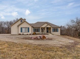 32810 Eight Mile Farm Ln, Easton, KS 66020