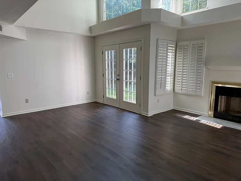 106 Meridian Ct — Photo 13