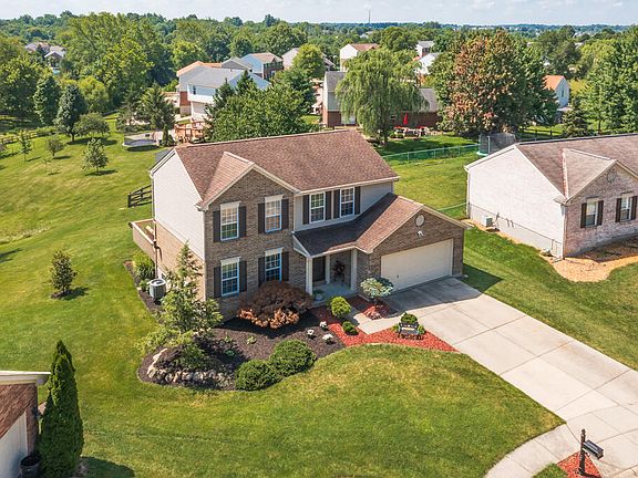 3rd image of 8819 Woodridge Dr