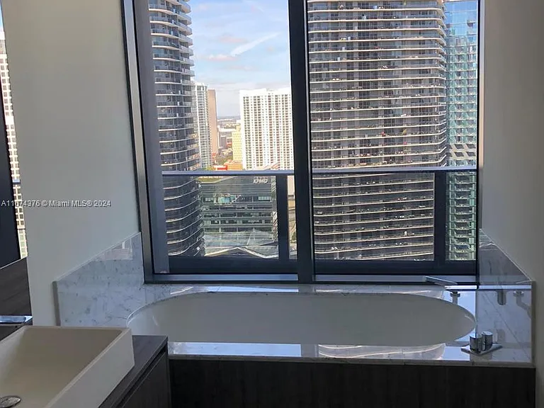 1000 Brickell Plz #3415 — Photo 13