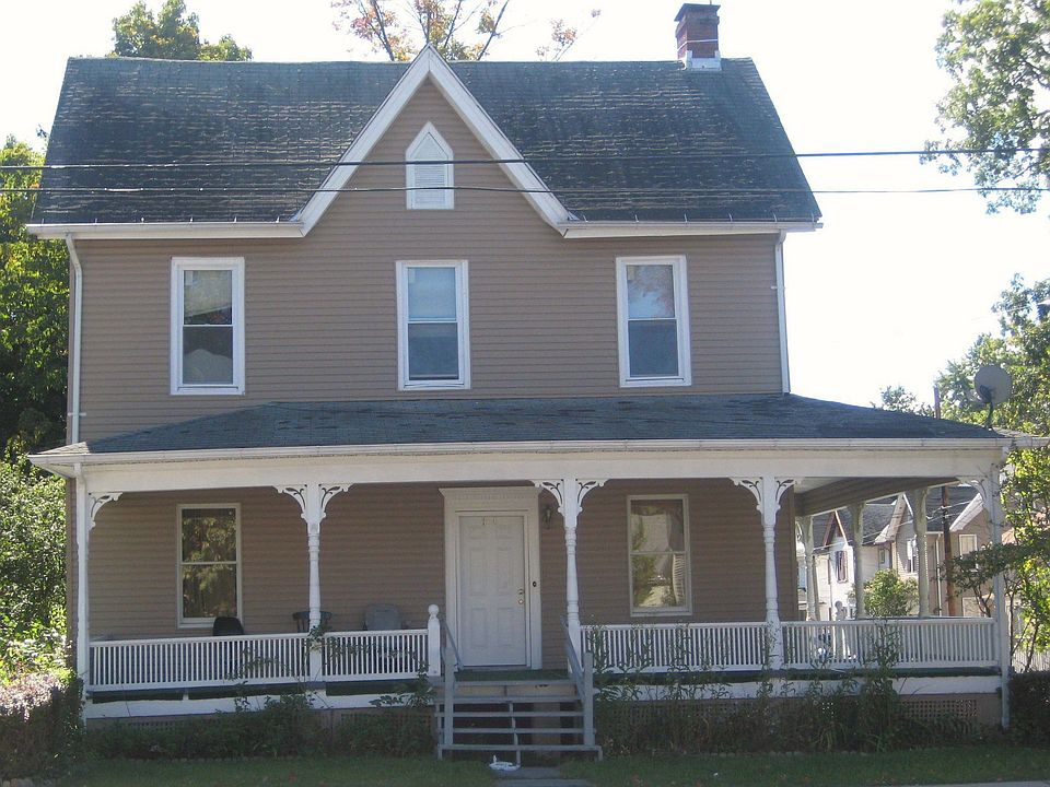 1st image of 34 Washington St