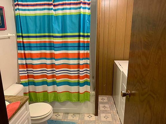 Guest bath / Laundry