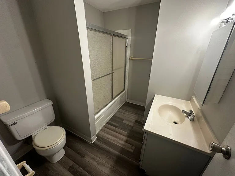 810 Payton Ave — Photo 5