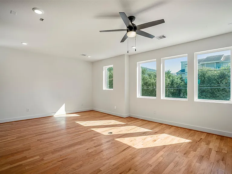 6320 Del Rio St — Photo 18