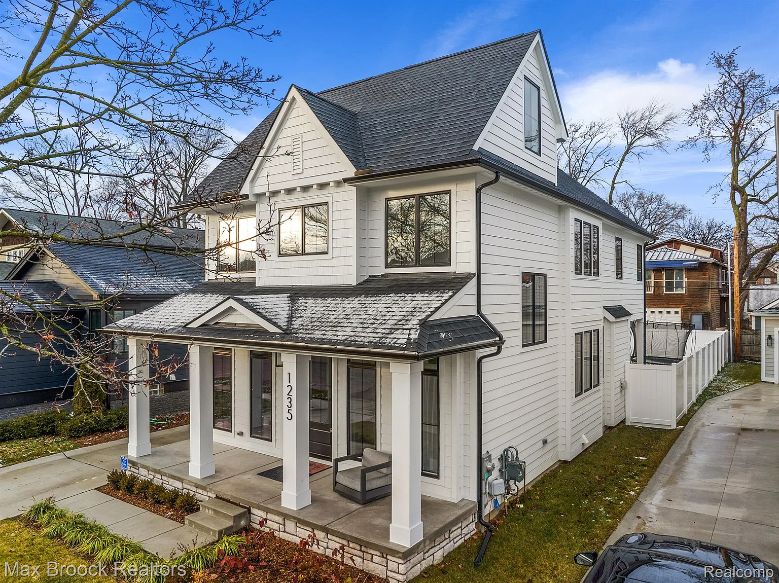 1235 Ruffner Ave photo 1