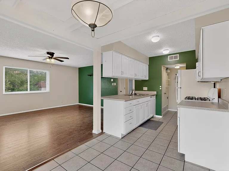 8445 Chambers Ct NE #D — Photo 8