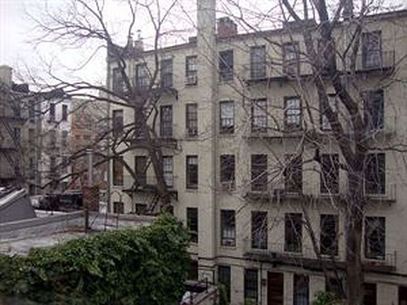 3rd image of 34 Bethune St Floor 4