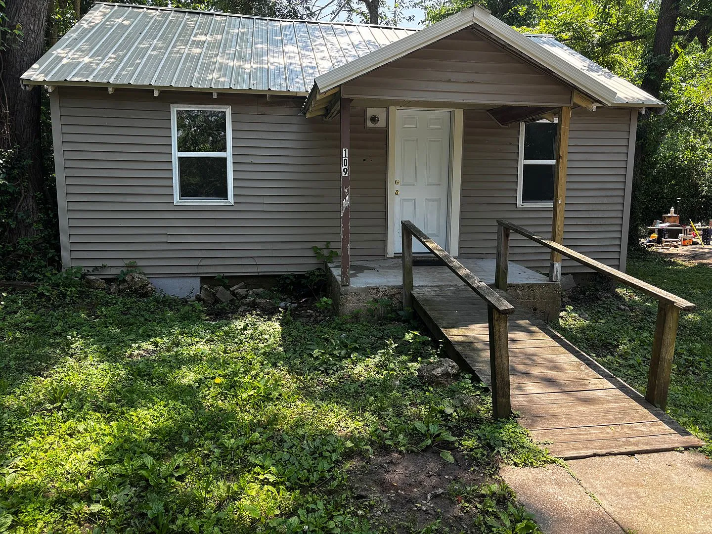 1 Bedroom 1 Bathroom House For Rent — Photo 1