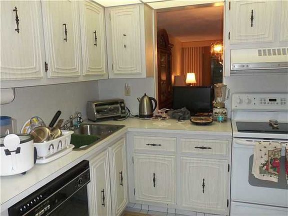 2nd image of 8101 SW 24th Ct APT 307