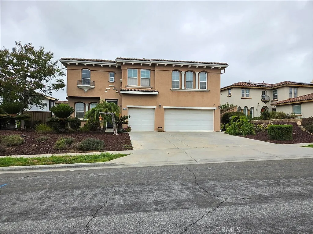 4 bed, 3136 sqft, $4,850 — Photo 1