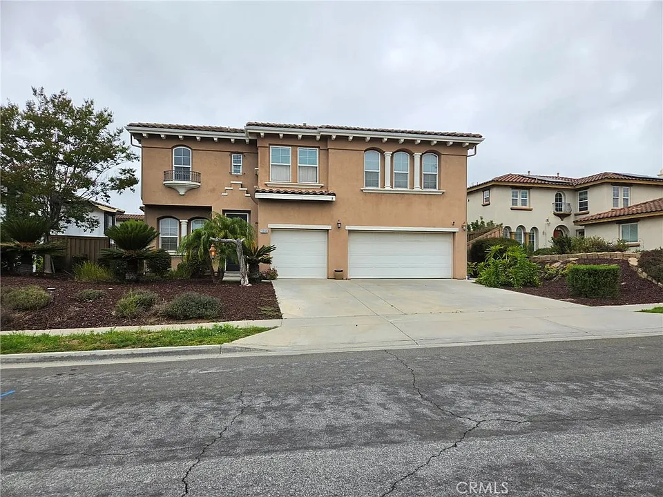 5530 Papagallo Dr