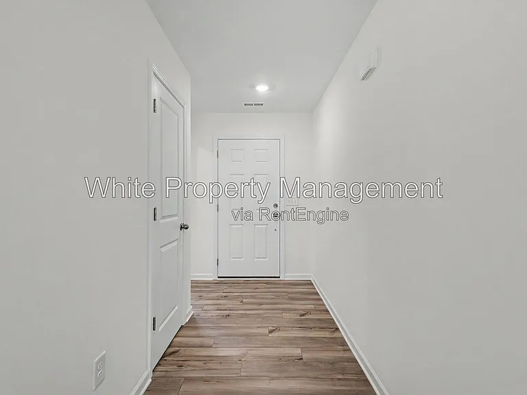 313 W 18th St — Photo 3