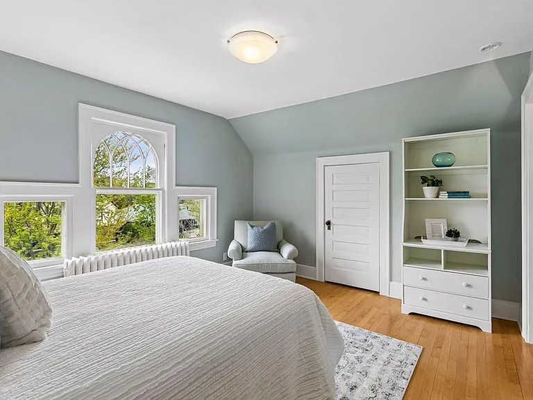 1777 Knox Ave S — Photo 46