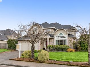 588 NE Goldie Dr, Hillsboro, OR