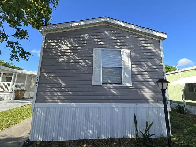 5007 NE 1st Ter #830