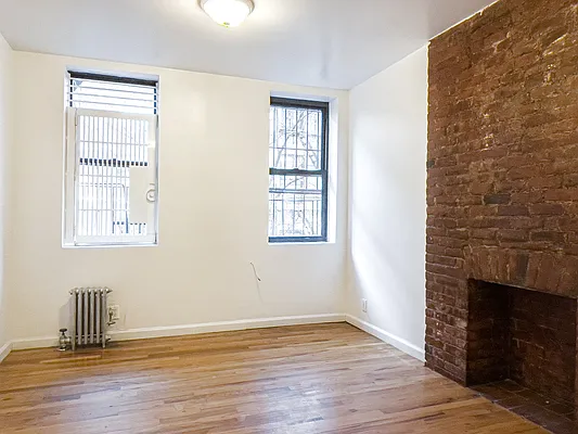 Rented by City Connections Realty | media 3