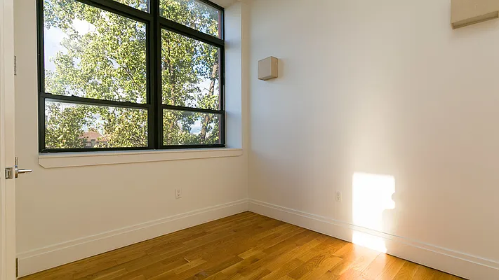 Rented by Nooklyn NYC LLC | media 32