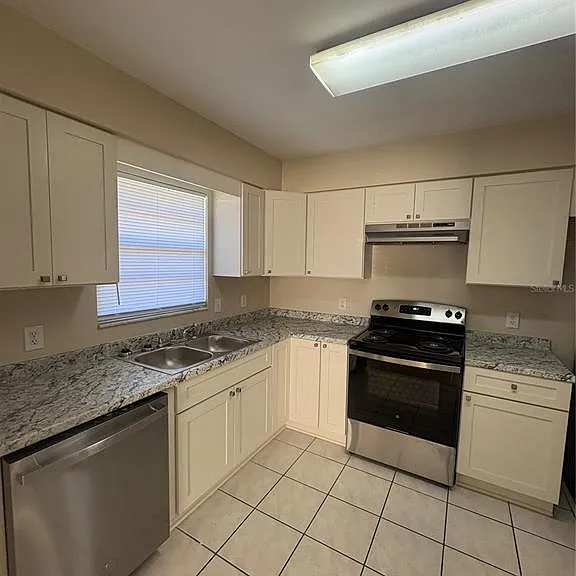 3122 Julia Ct — Photo 11