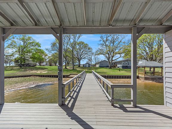 4th image of 2109 Beavers Point