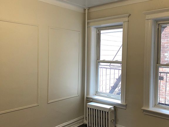 5th image of 456 Baldwin Ave #20