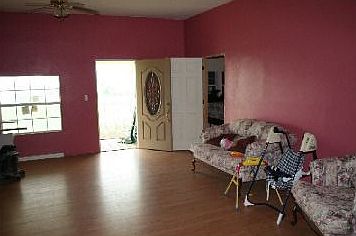 4th image of 410 E Bayshore Dr