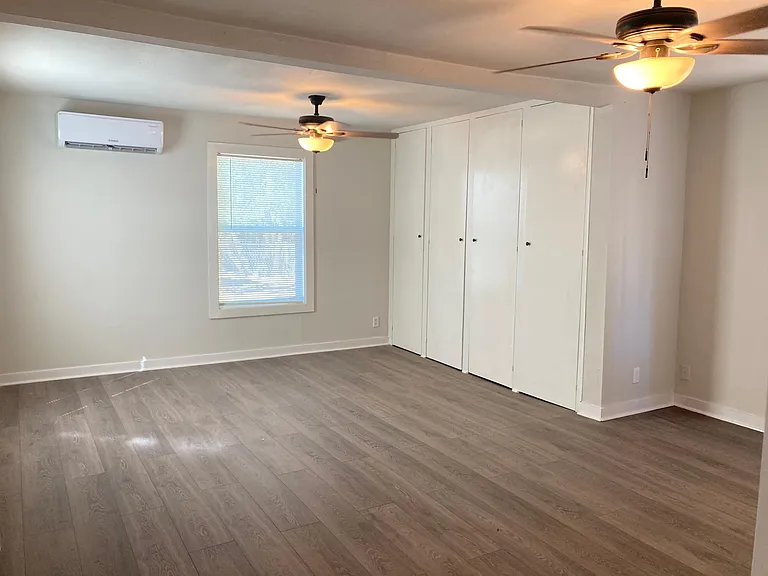 728 Moore St — Photo 15