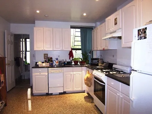 Rented by City Apt Group LLC | media 21